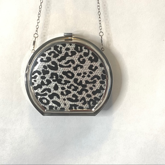 Leopard print Sequenced Circle Chain Crossbody Bag clutch - Picture 2 of 9